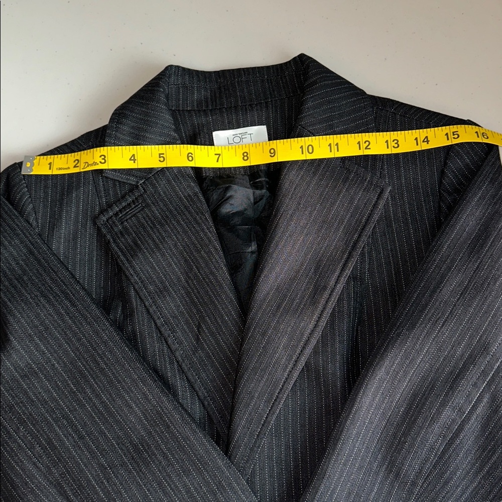 LOFT Charcoal Pinstripe Blazer Size 8 - Picture 9 of 16